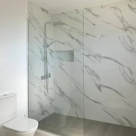 Com Piscina Entre O Mar E As Montanhas 别墅 *