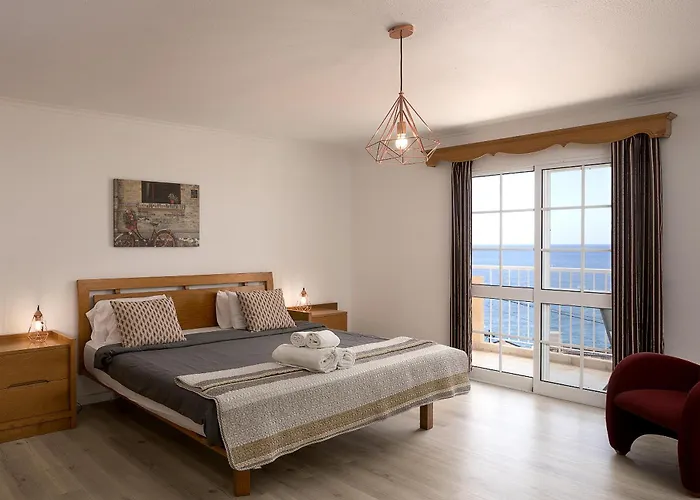 Com Piscina Entre O Mar E As Montanhas * Paul do Mar (Madeira)